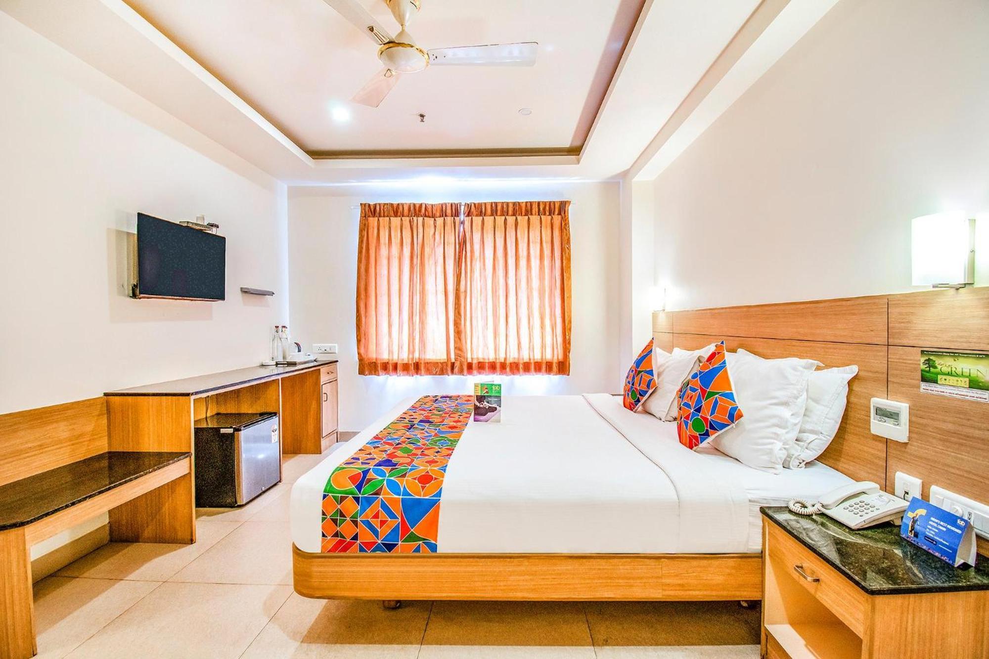 Fabhotel Prime Royal Castle - Nr Coimbatore North Railway Station Exterior foto